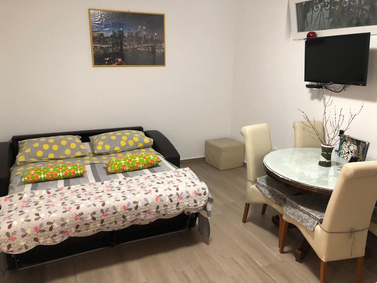 Apartment Danka Omiš Esterno foto