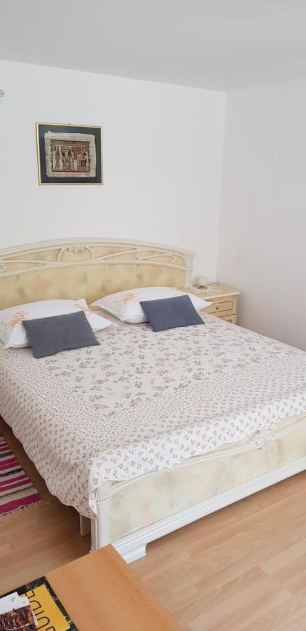 Apartment Danka Omiš Esterno foto